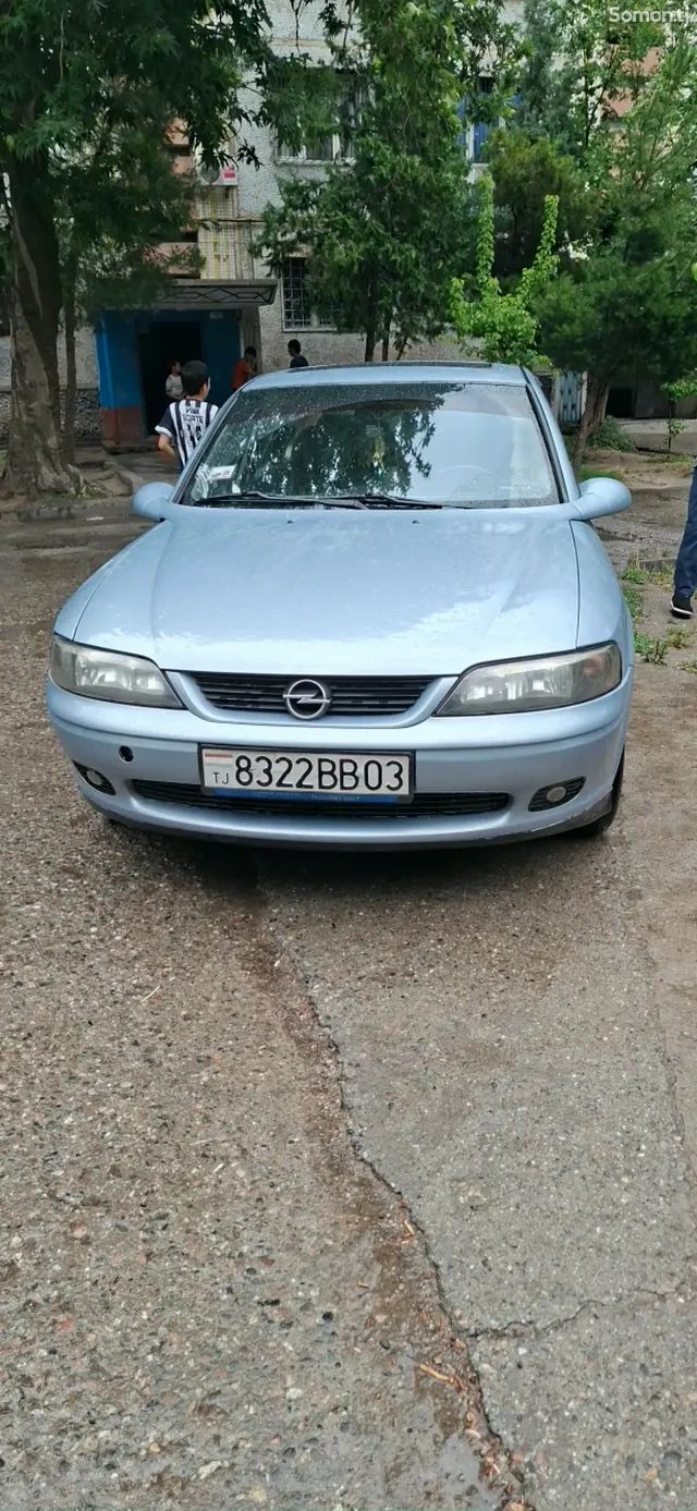 Opel Vectra B 1996 · 1.6 MT