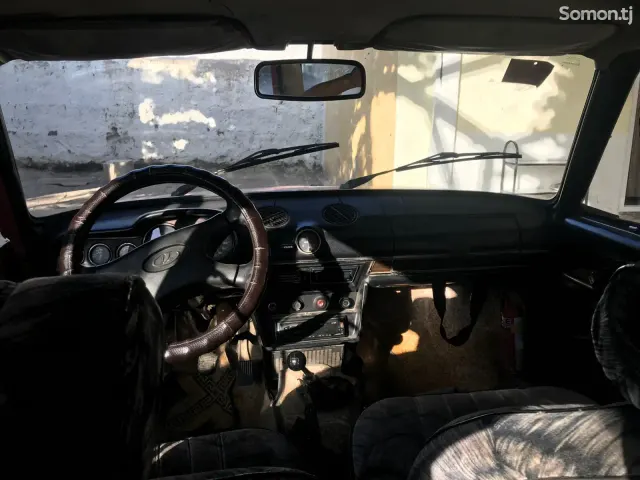 Lada (ВАЗ) 2106 1986 · 0.6 MT