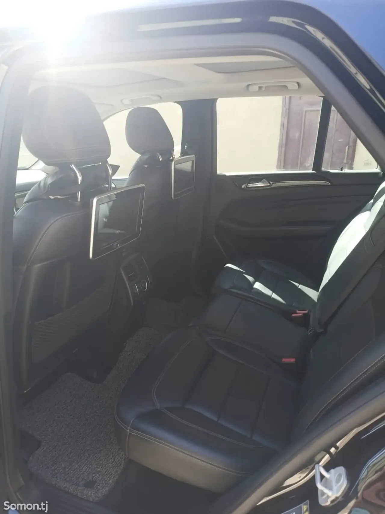 Mercedes-Benz ML class 2015 · 2.5 AT
