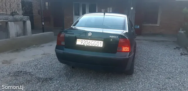 Volkswagen Passat 1998 · 1.8 MT