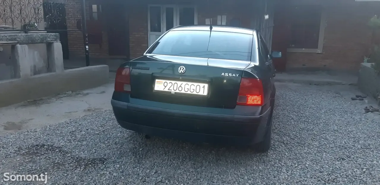 Volkswagen Passat 1998 · 1.8 MT