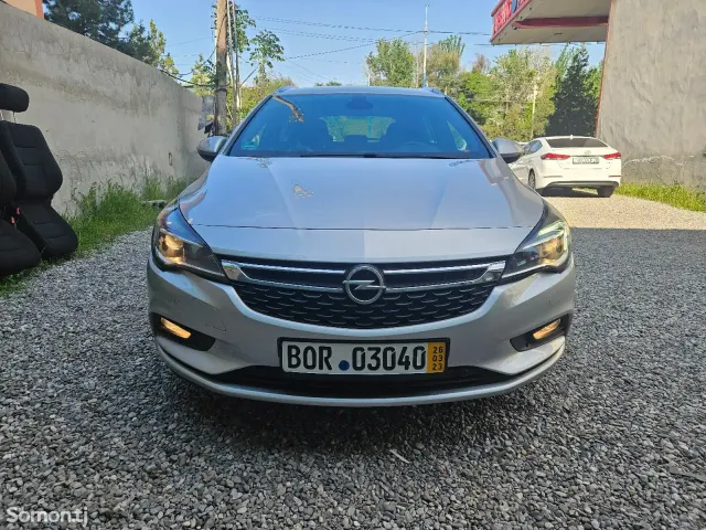 Opel Astra K 2016 · 1.6 MT