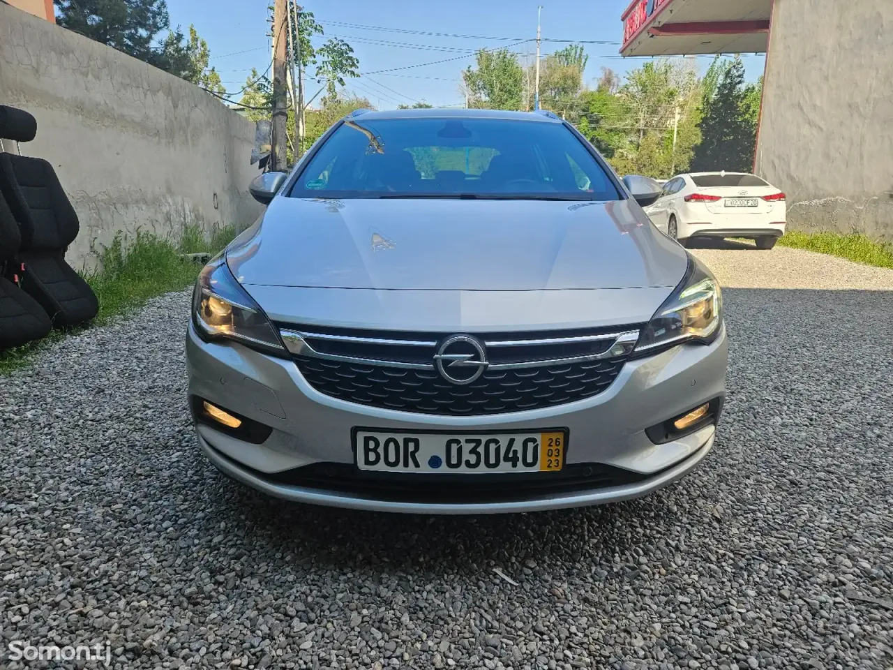 Opel Astra K 2016 · 1.6 MT