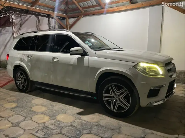 Mercedes-Benz GL class 2014 · 5.5 AT