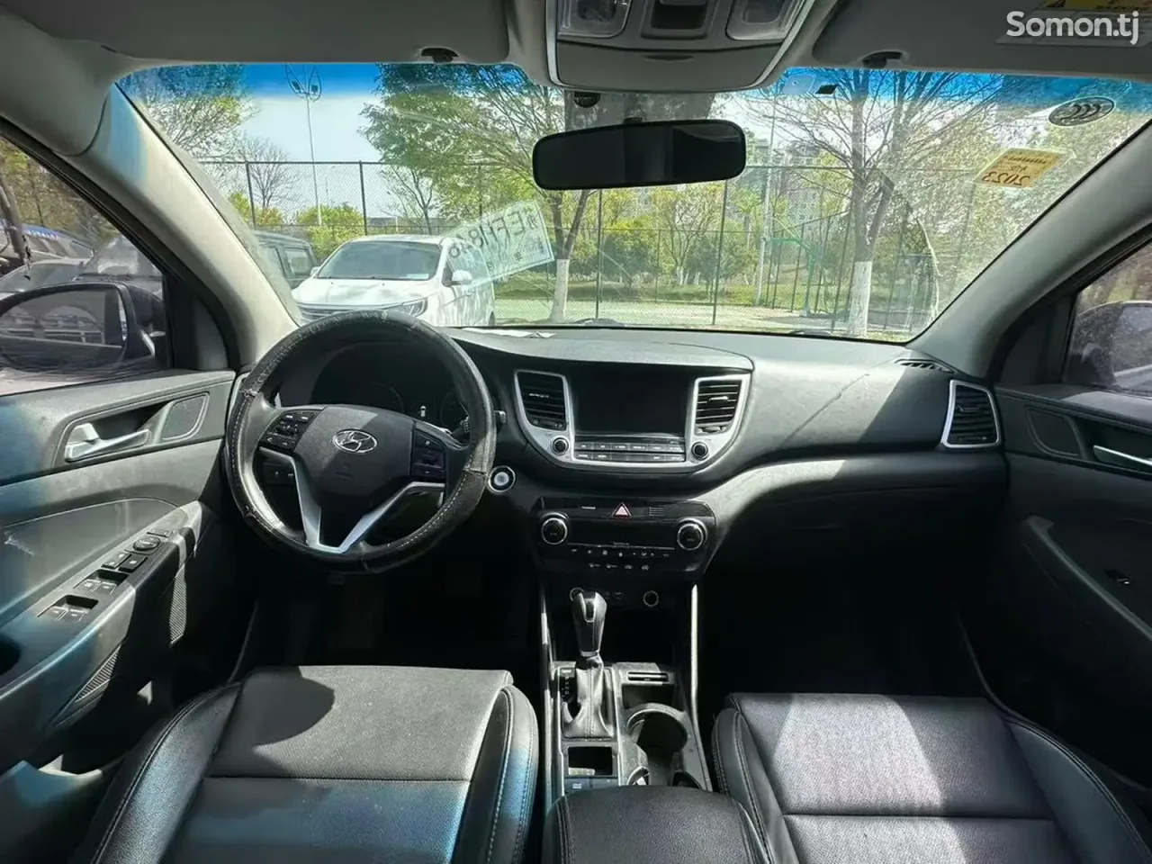 Hyundai Tucson 2015 · 1.6 AT
