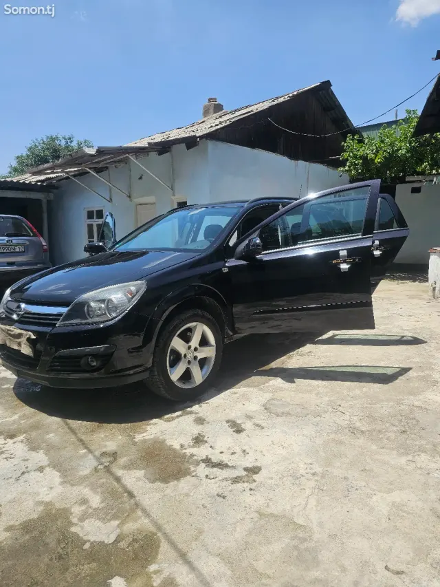 Opel Astra H 2006 · 1.8 MT