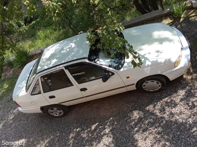 Daewoo Nexia 1995 · 1.6 MT
