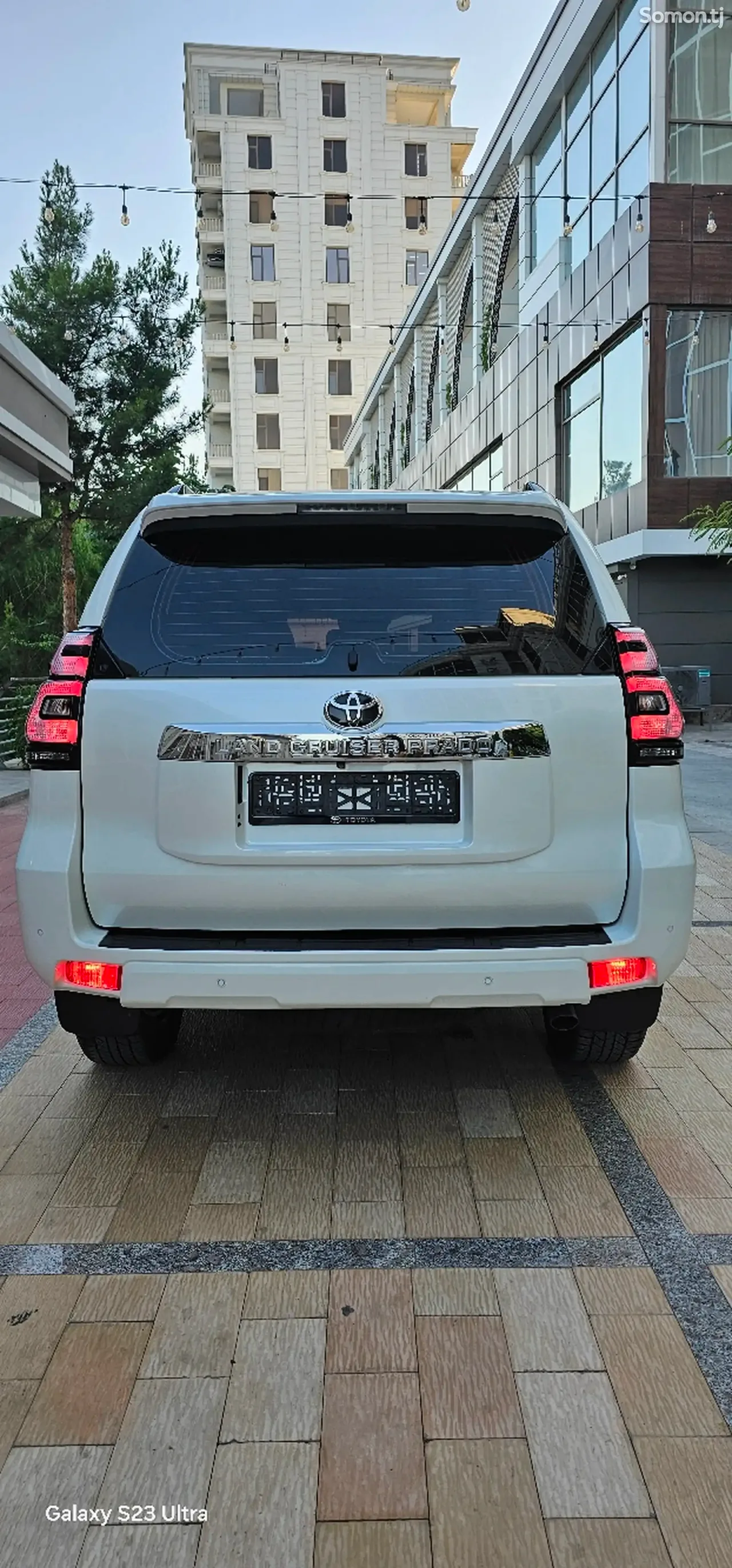 Toyota Land Cruiser Prado 2019 · 2.8 AT