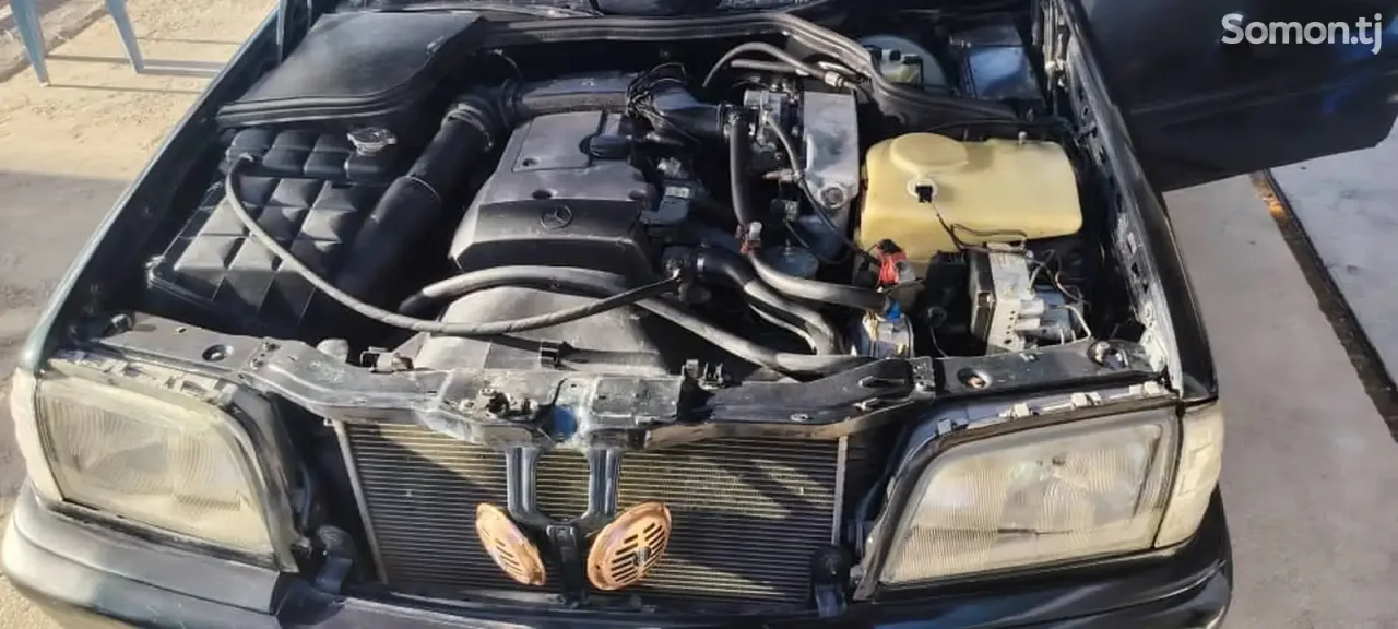Mercedes-Benz C class 1996 · 2.0 MT