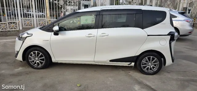 Toyota Sienta 2016 · 1.5 CVT