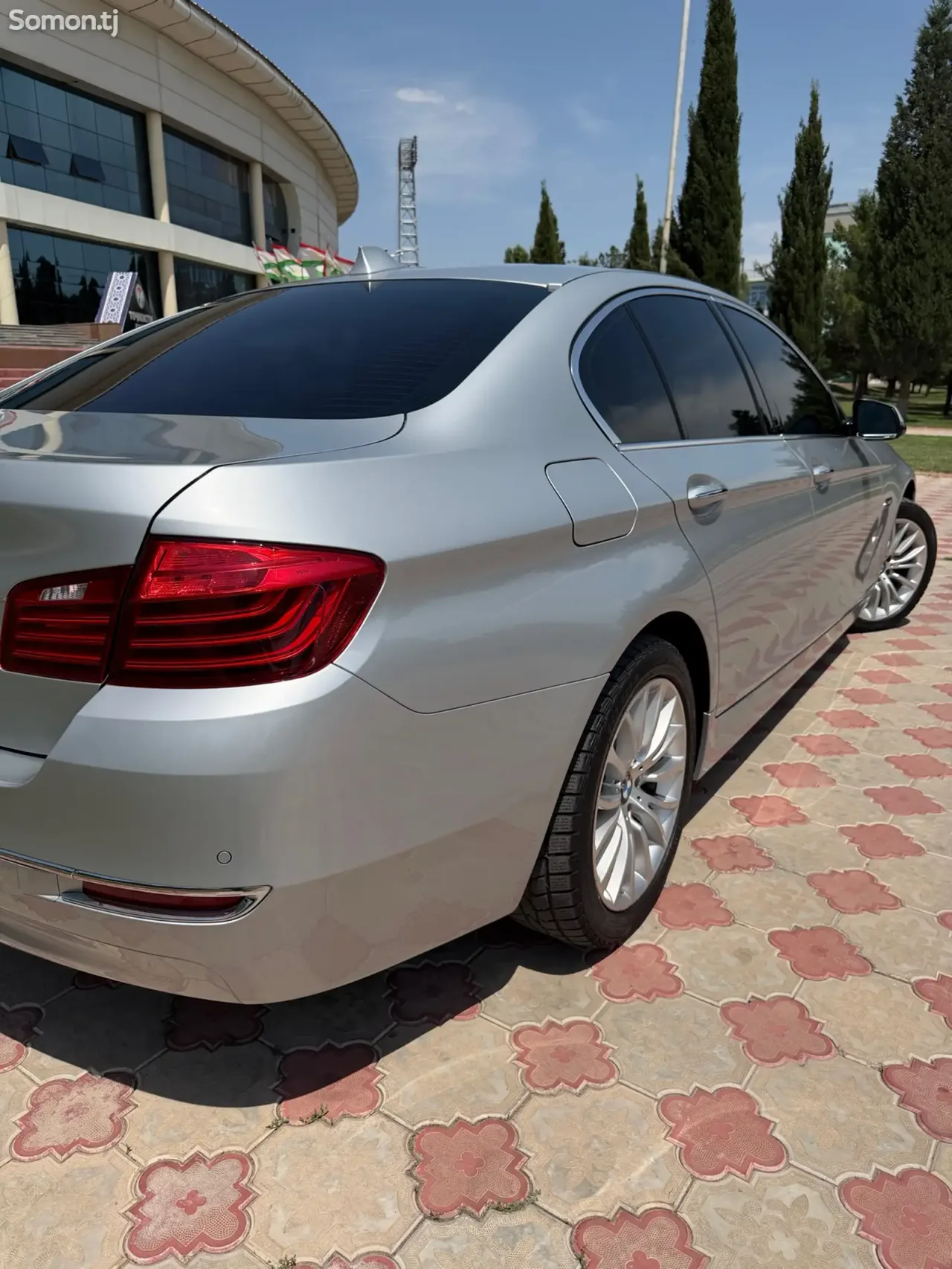BMW 5 series 2015 · 2.0 AT