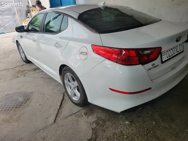 Kia Optima 2015 · 2.4 AT