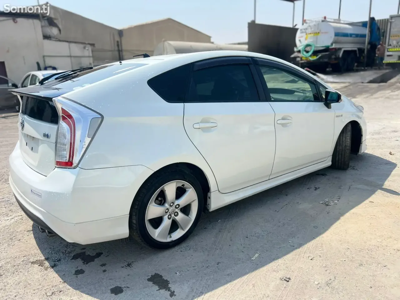 Toyota Prius 2014 · 1.5 AT