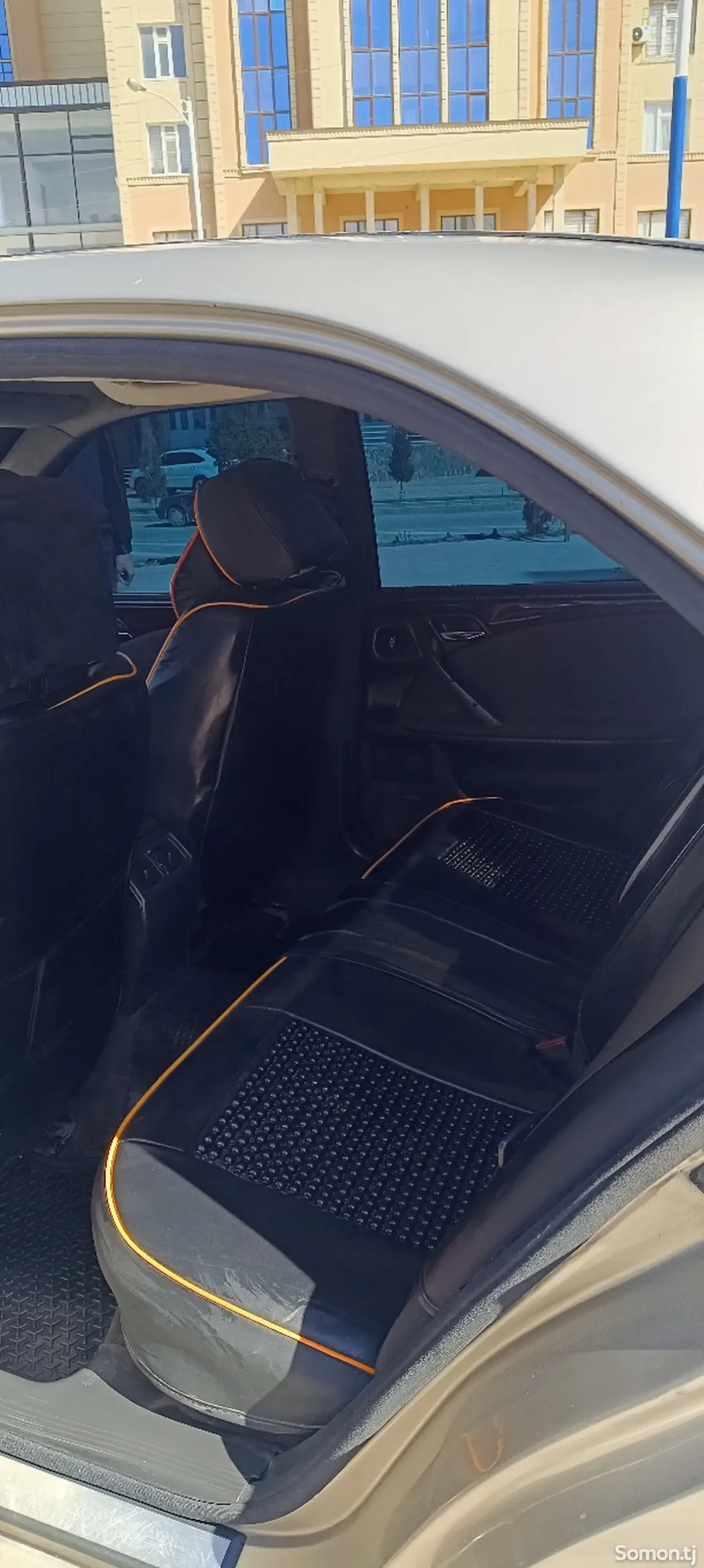 Mercedes-Benz E class 2000 · 3.2 AT