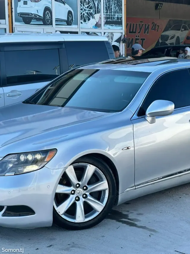 Lexus IS series 2008 · 3.5 AT