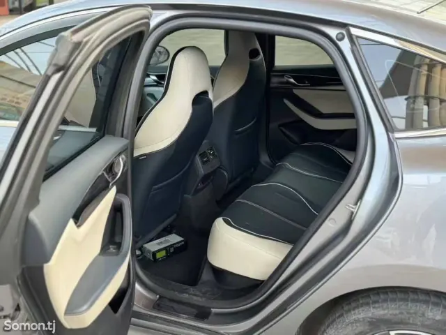 BYD Qin Plus 2022 · AT