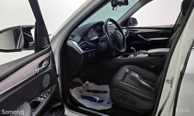 BMW X5 2014 · 3.0 AT