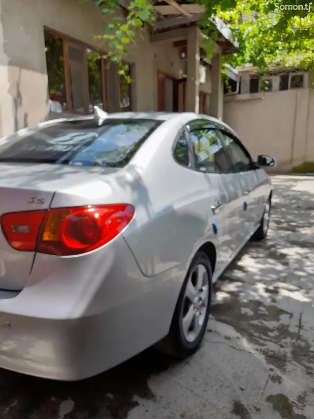 Hyundai Avante 2007 · 1.6 AT