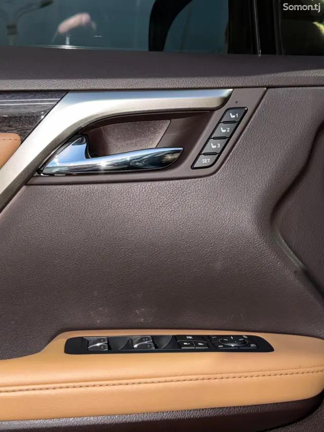 Lexus RX series 2018 · 4.5 AT