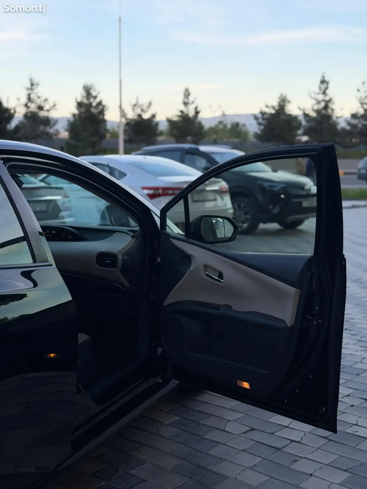 Toyota Prius 2017 · 1.8 AMT