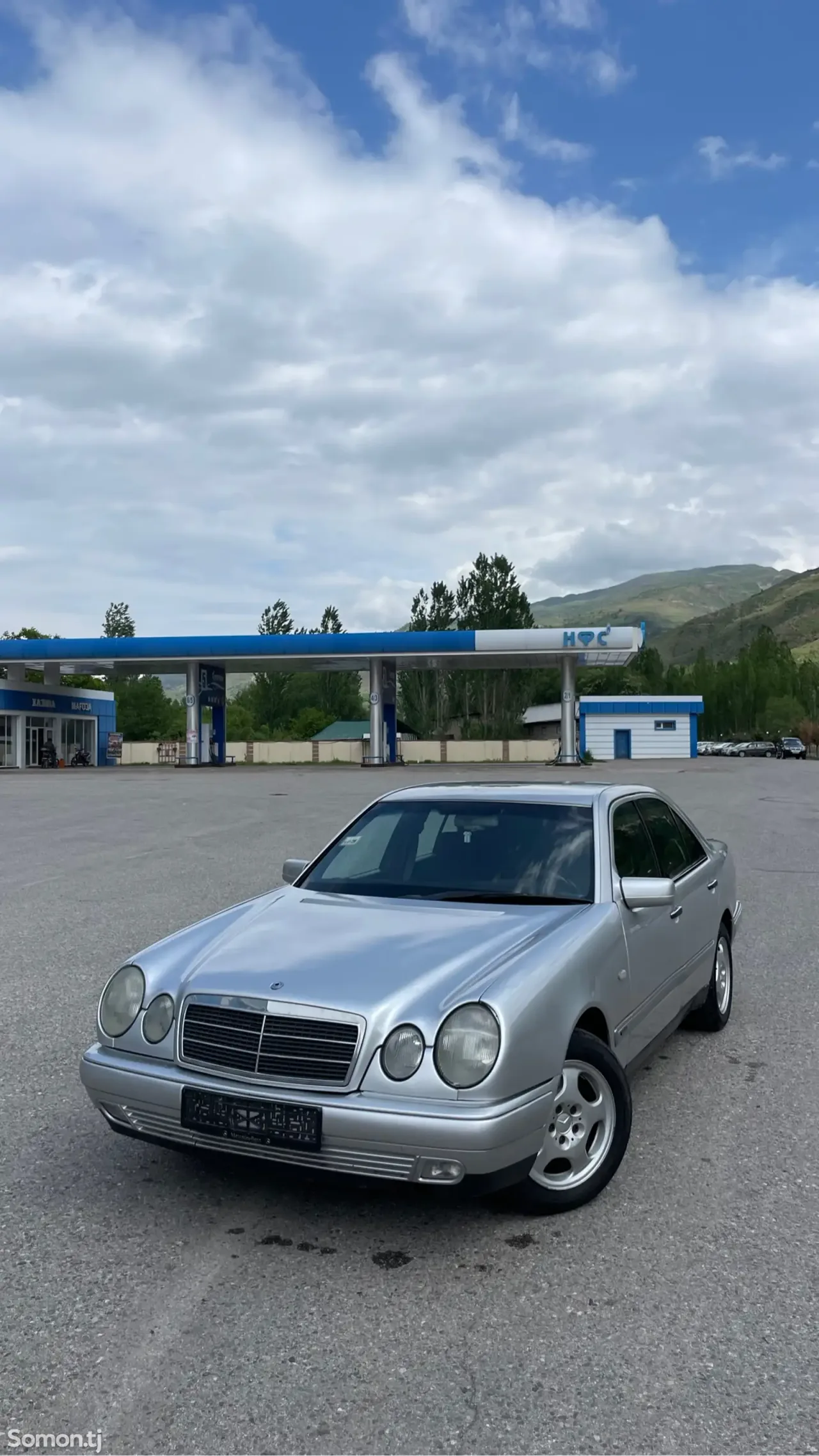 Mercedes-Benz E class 1997 · 2.0 AT