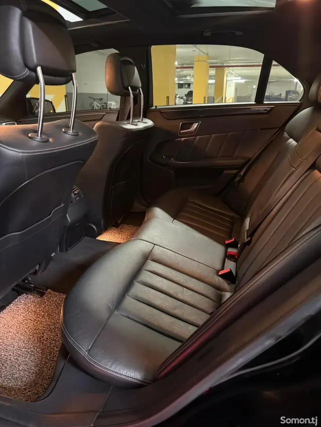Mercedes-Benz E class 2015 · 3.0 AT