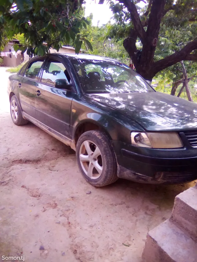 Volkswagen Passat 1998 · 1.6 MT