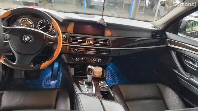 BMW 5 series 2012 · 2.0 AT