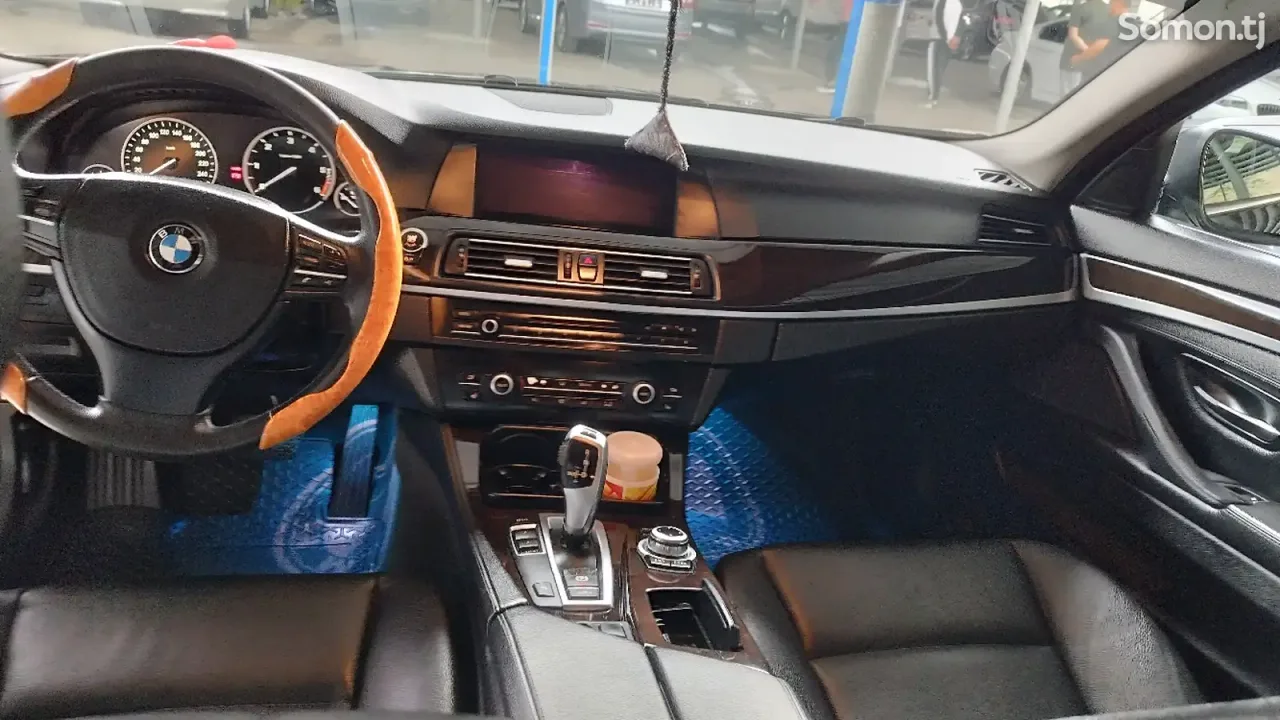BMW 5 series 2012 · 2.0 AT