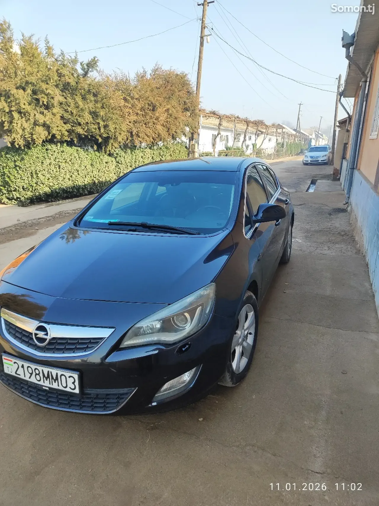 Opel Astra J 2010 · 1.6 AT