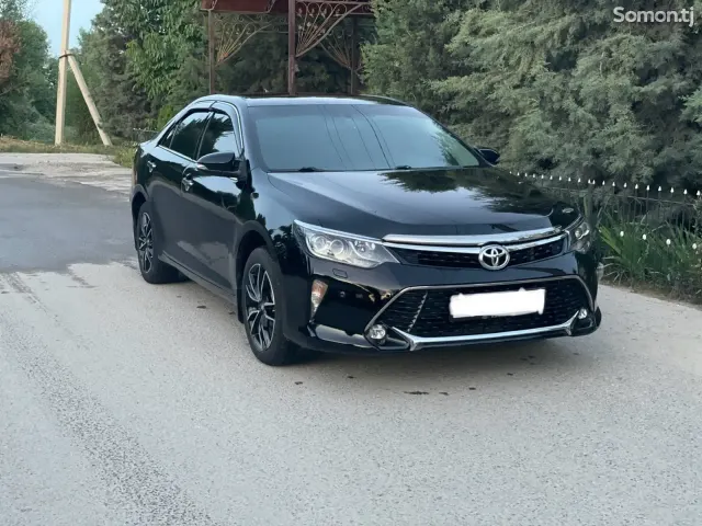 Toyota Camry 2016 · 2.5 AT