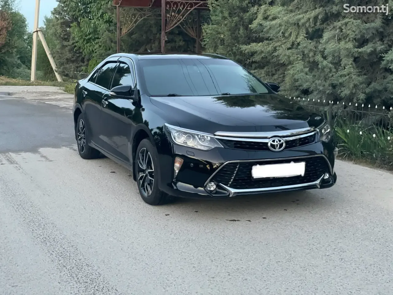 Toyota Camry 2016 · 2.5 AT