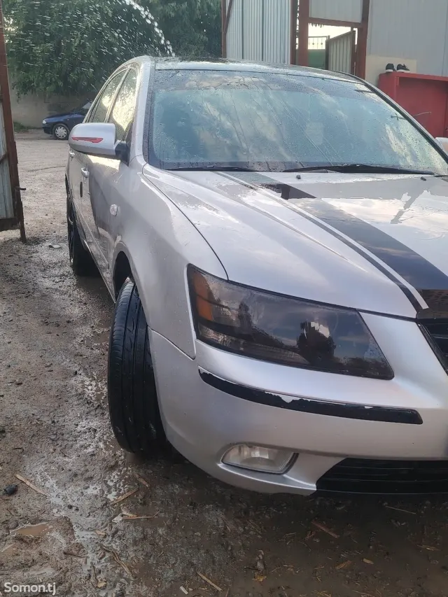 Hyundai Sonata 2008 · 2.4 AT