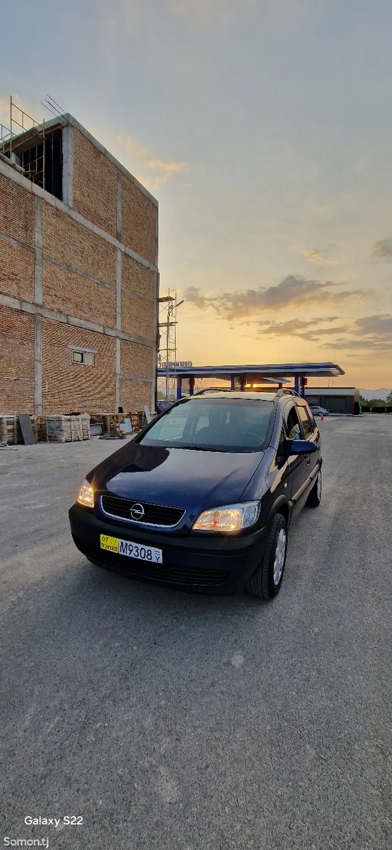 Opel Zafira 2000 · 1.6 MT