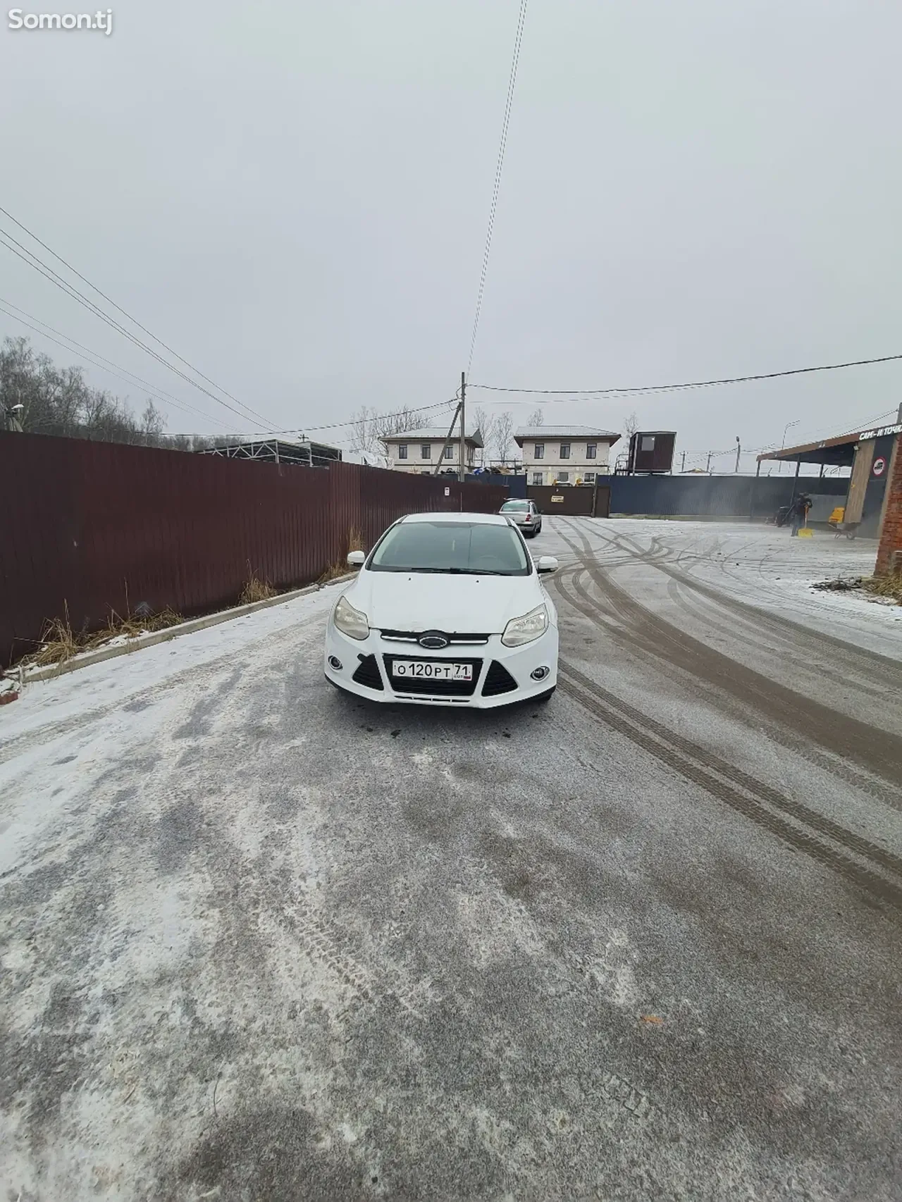 Ford Focus 2012 · 1.6 MT