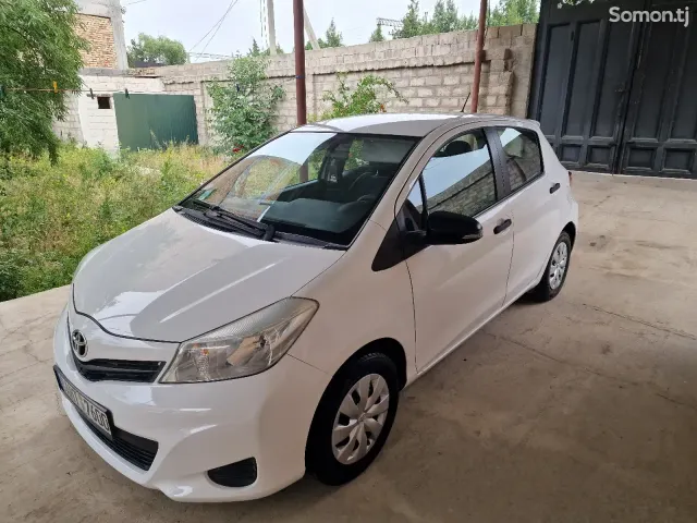 Toyota Yaris 2014 · 1.0 MT