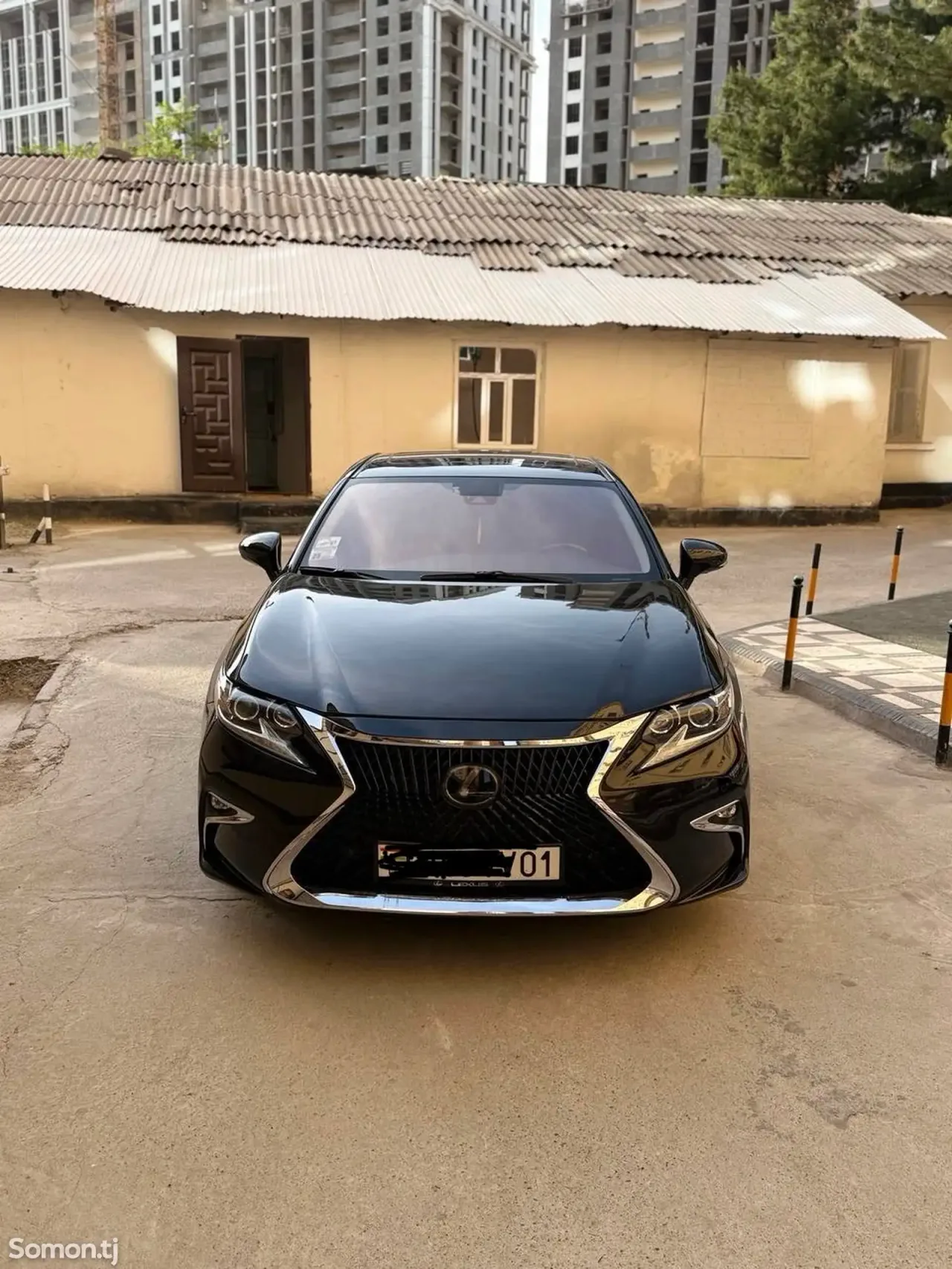 Lexus ES series 2016 · 3.5 AT
