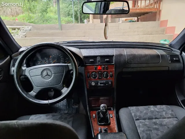 Mercedes-Benz C class 1997 · MT