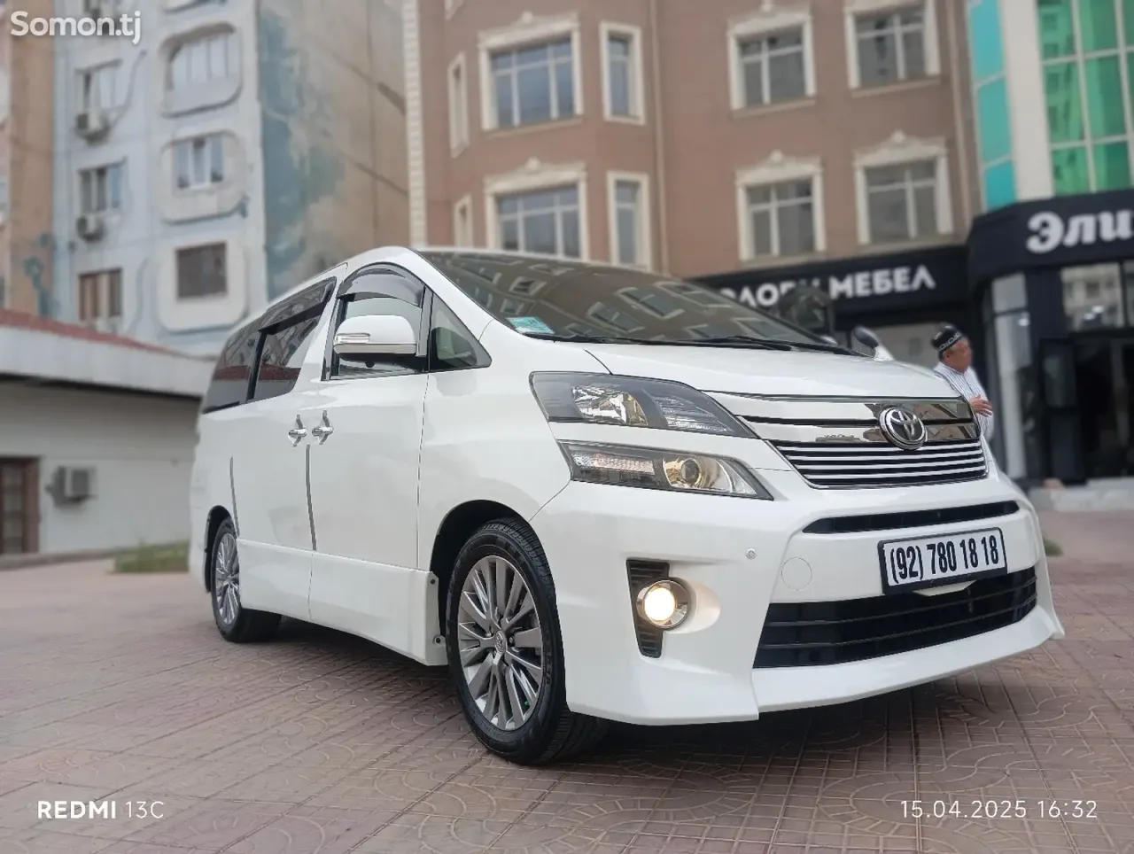 Toyota Vellfire 2014 · 2.4 AT