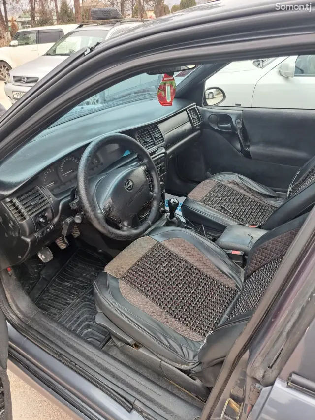 Opel Vectra B 1997 · 1.6 MT