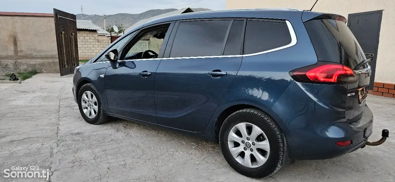Opel Zafira 2017 · 1.4 MT
