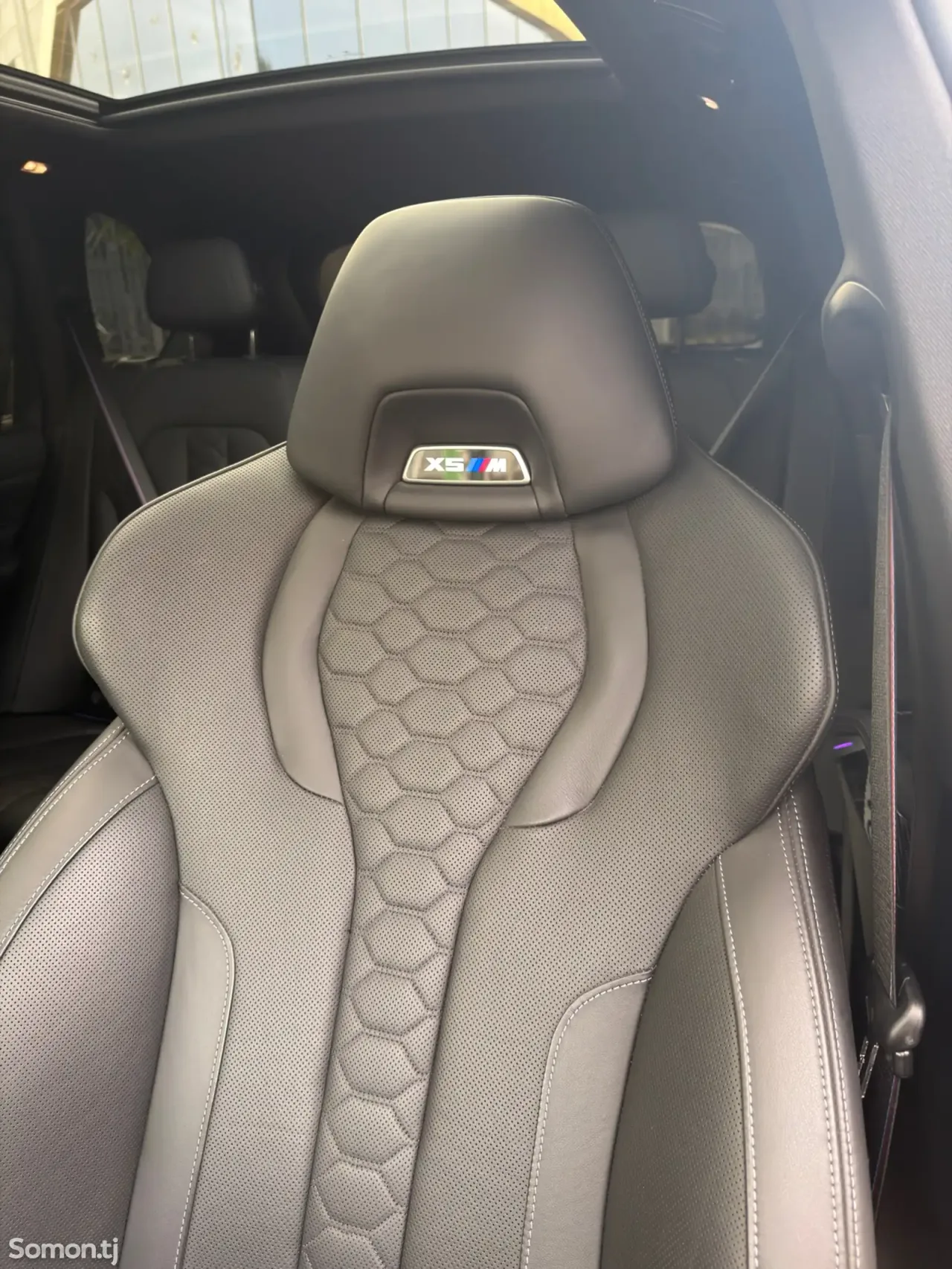 BMW X5 M 2024 · 4.4 AT