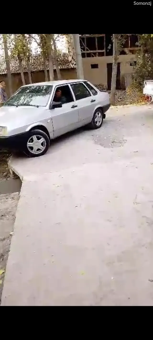 Lada (ВАЗ) 21099 2003 · 1.5 MT