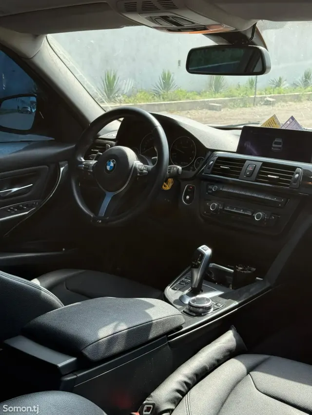 BMW 3 series 2014 · 2.0 AT