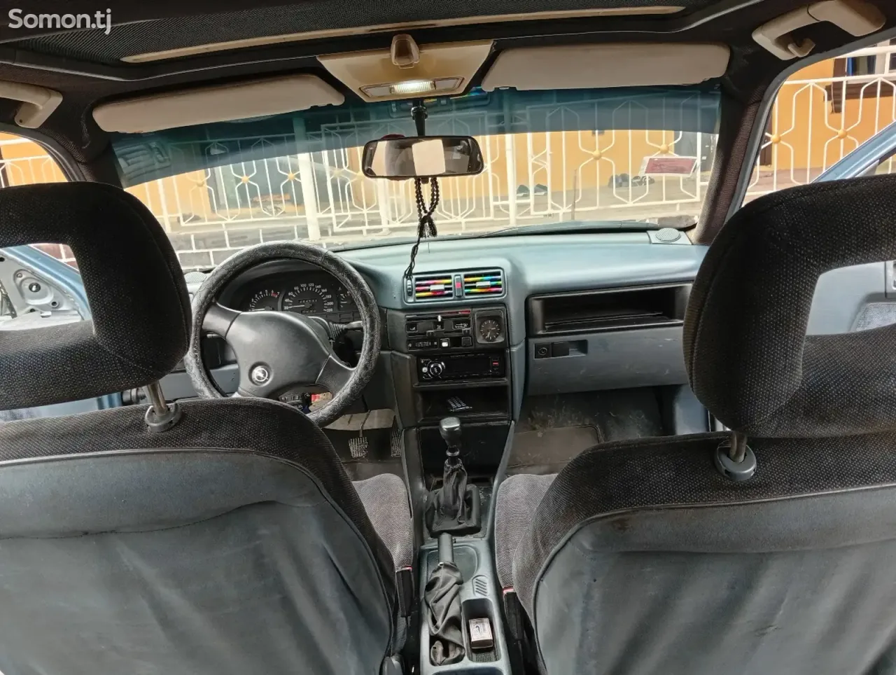 Opel Vectra A 1992 · 1.6 MT