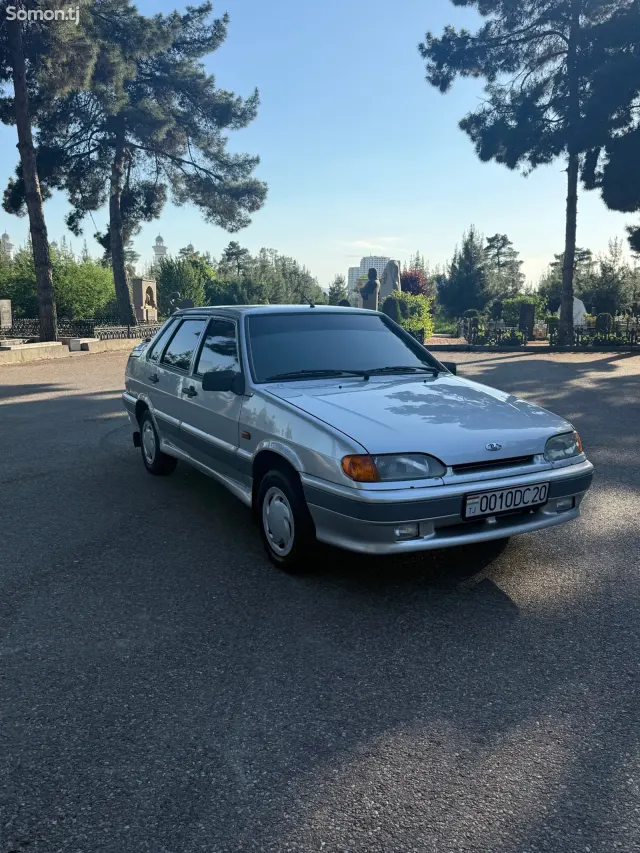 Lada (ВАЗ) 2115 2005 · 1.6 MT