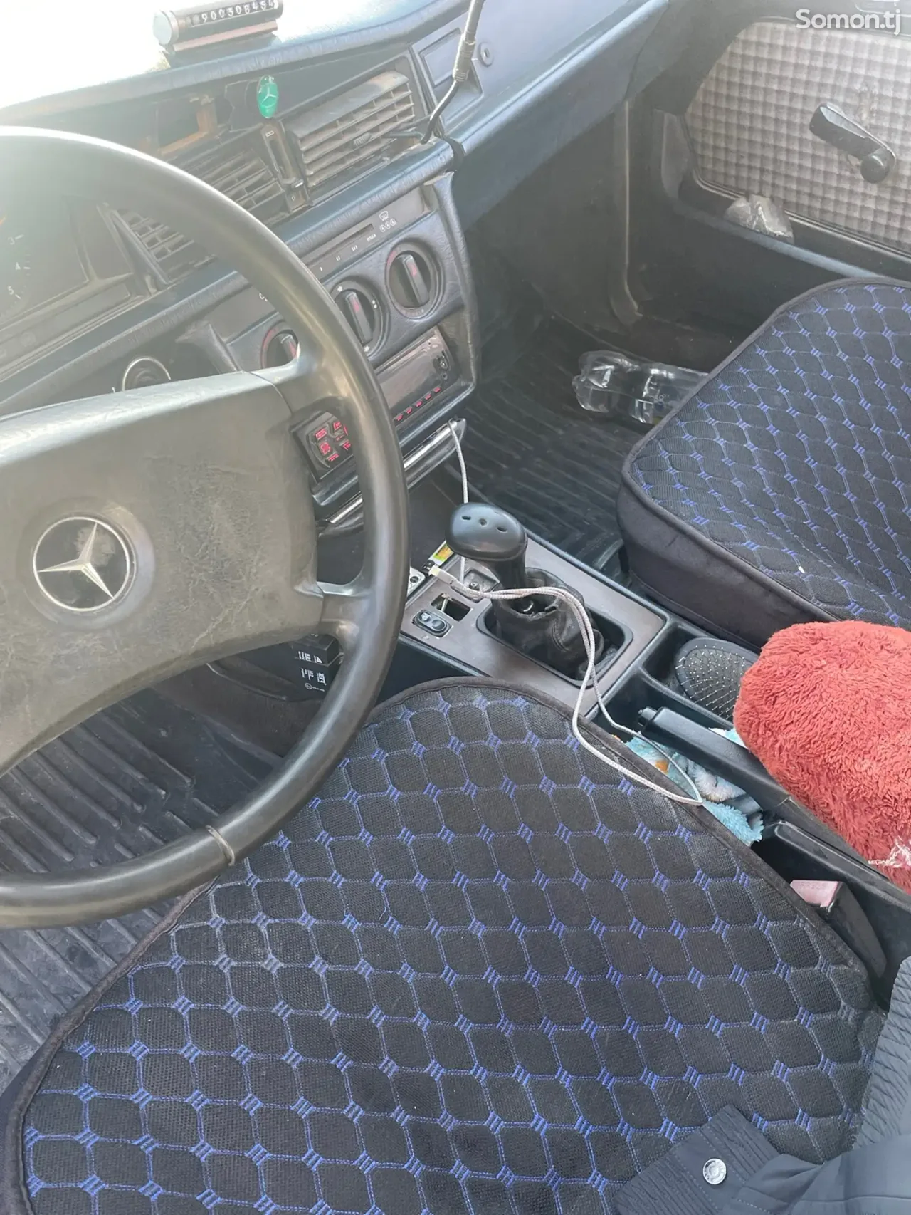 Mercedes-Benz W201 1991 · 1.8 MT