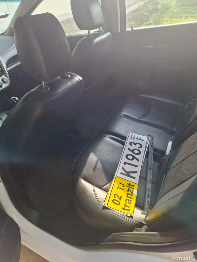 Chevrolet Spark 2016 · 1.0 AT