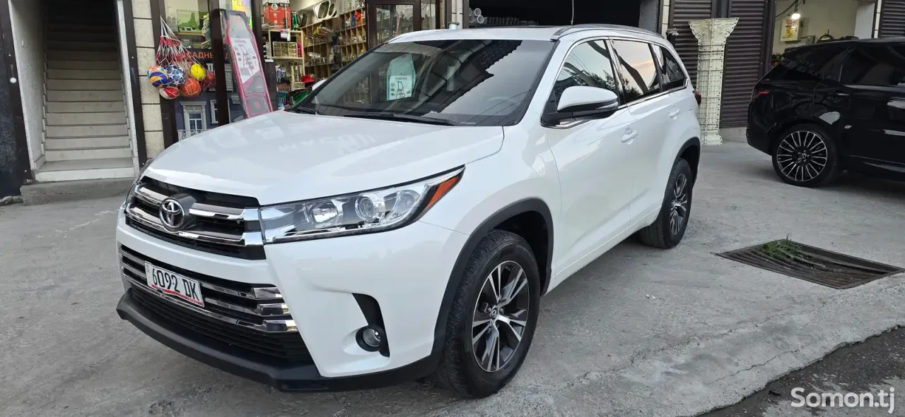 Toyota Highlander 2016 · 3.5 AT