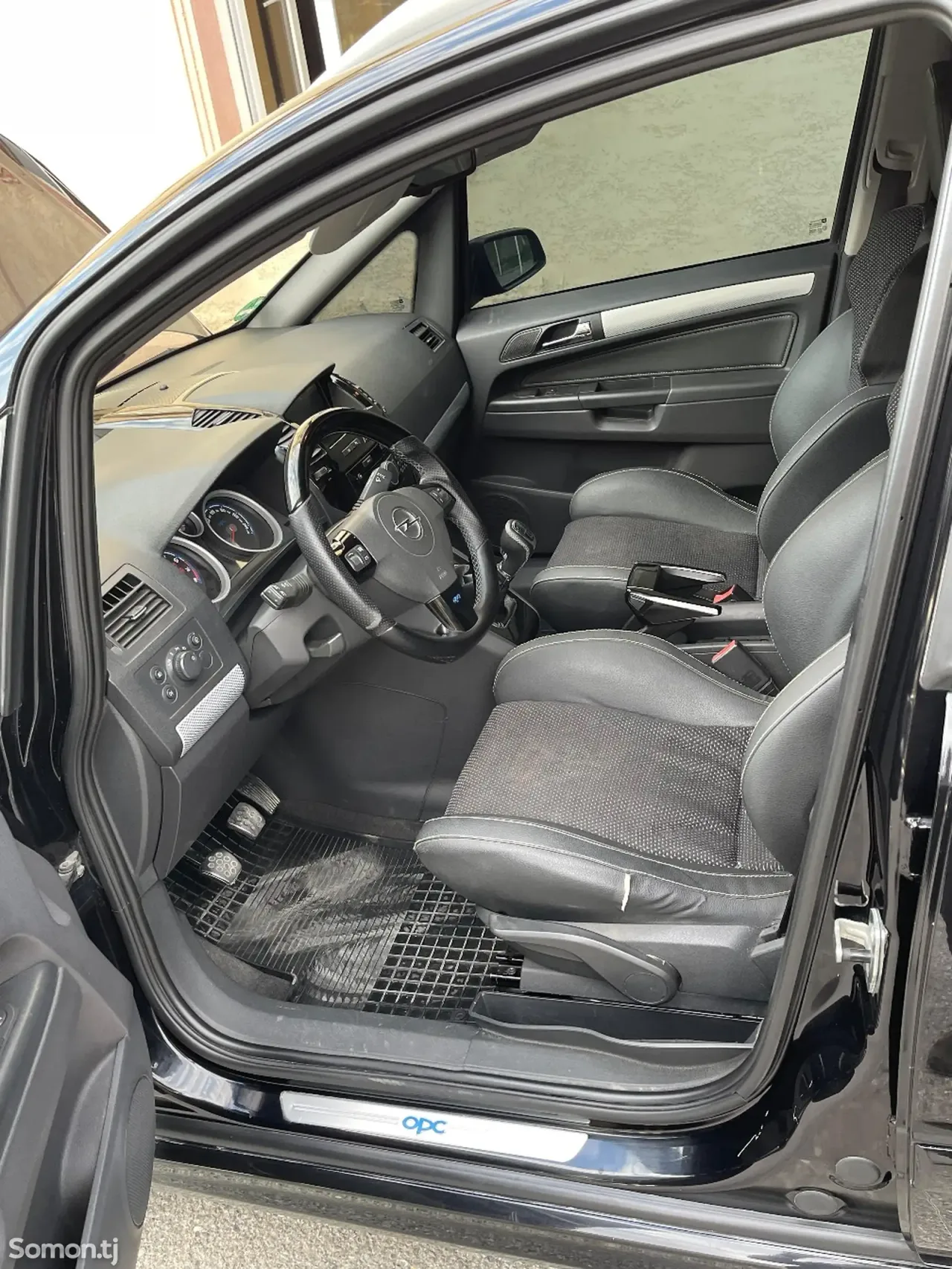 Opel Zafira 2007 · 2.0 MT
